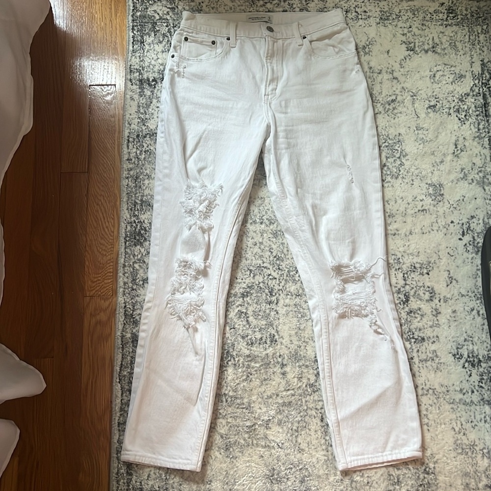 Abercrombie White Distressed High Rise Mom Jeans! Excellent condition!